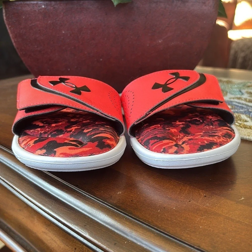 Brand New Under Armour Ignite Pro Slide Sandals Cushioned Memory Foam Neon